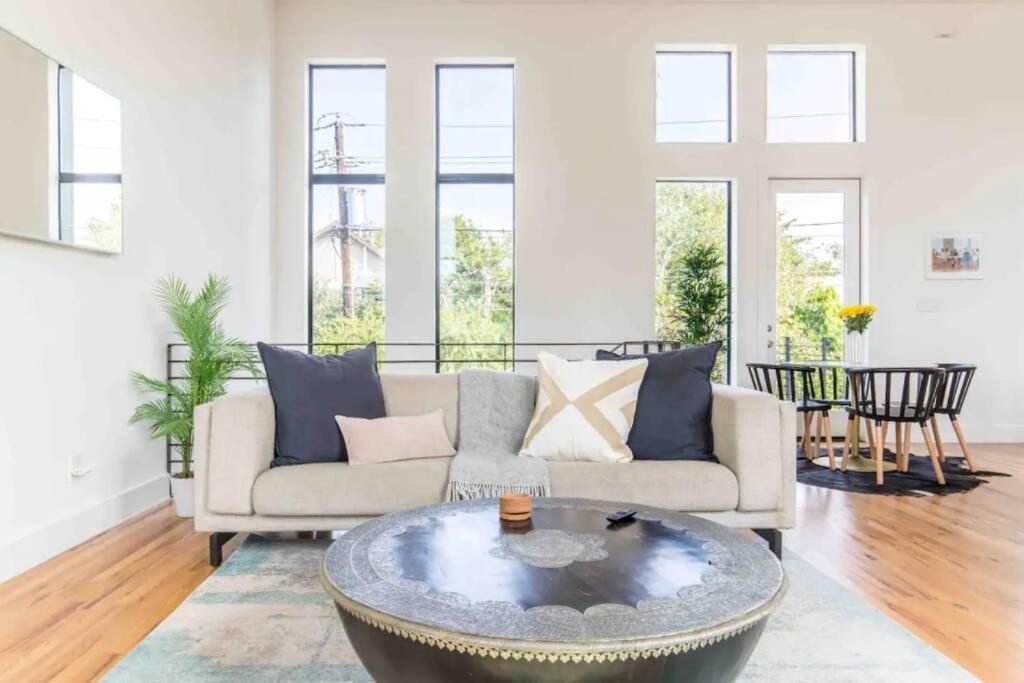 Glamorous Perfectly Located Luxury 2 Bed Townhome ダラス エクステリア 写真