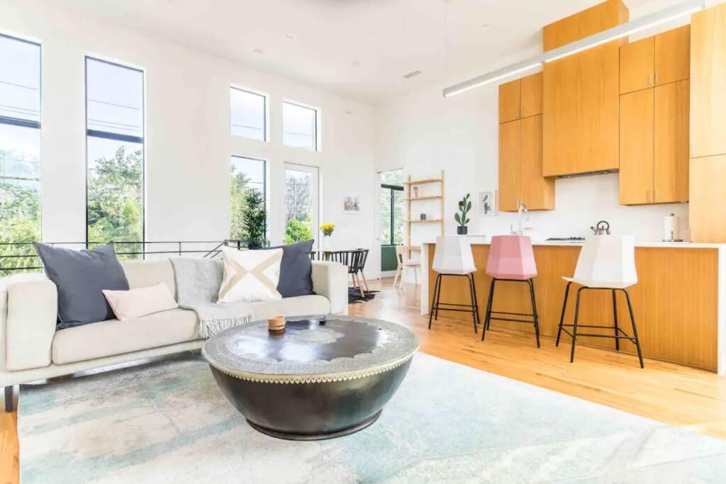 Glamorous Perfectly Located Luxury 2 Bed Townhome ダラス エクステリア 写真