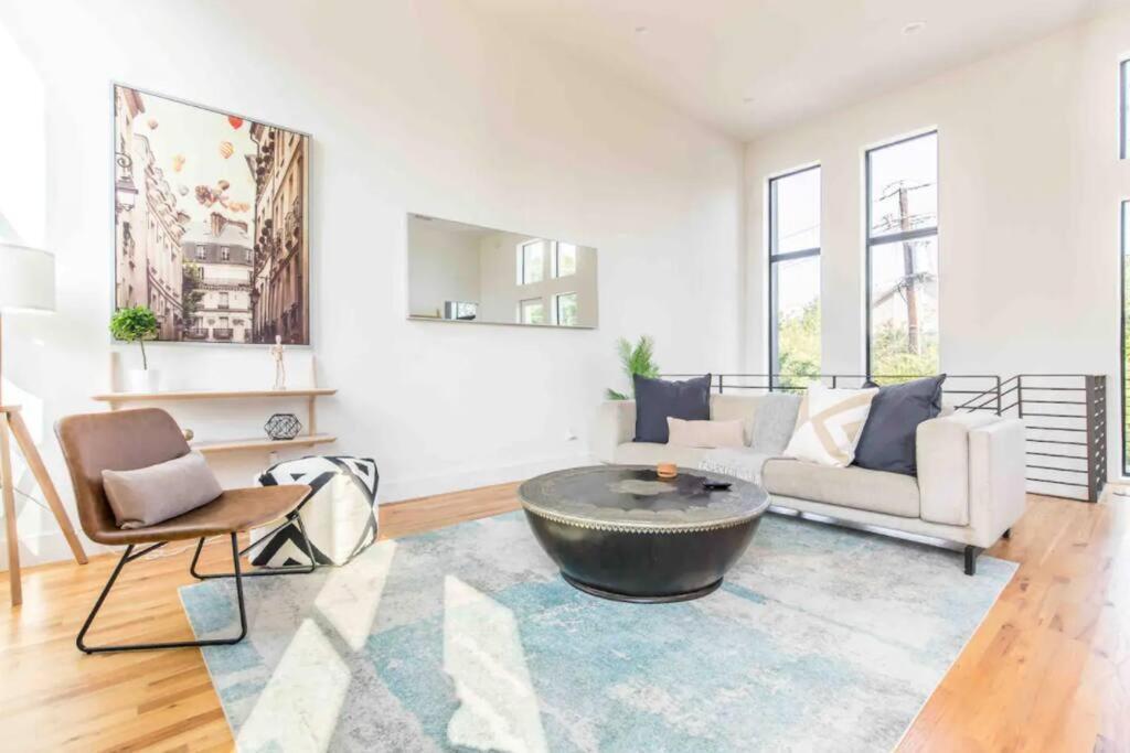 Glamorous Perfectly Located Luxury 2 Bed Townhome ダラス エクステリア 写真