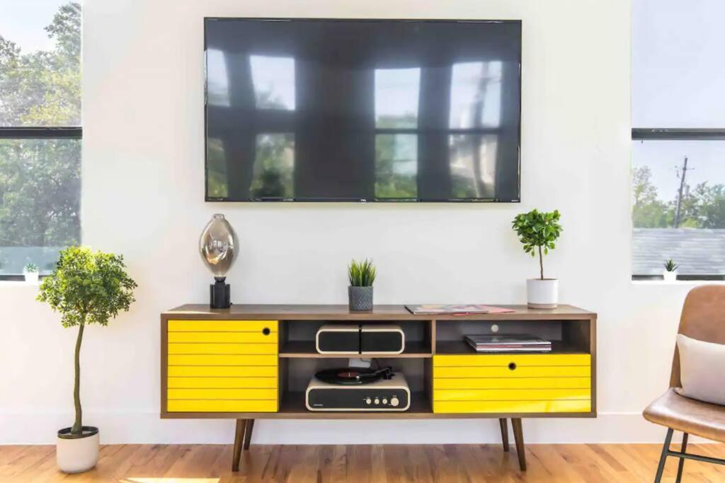Glamorous Perfectly Located Luxury 2 Bed Townhome ダラス エクステリア 写真